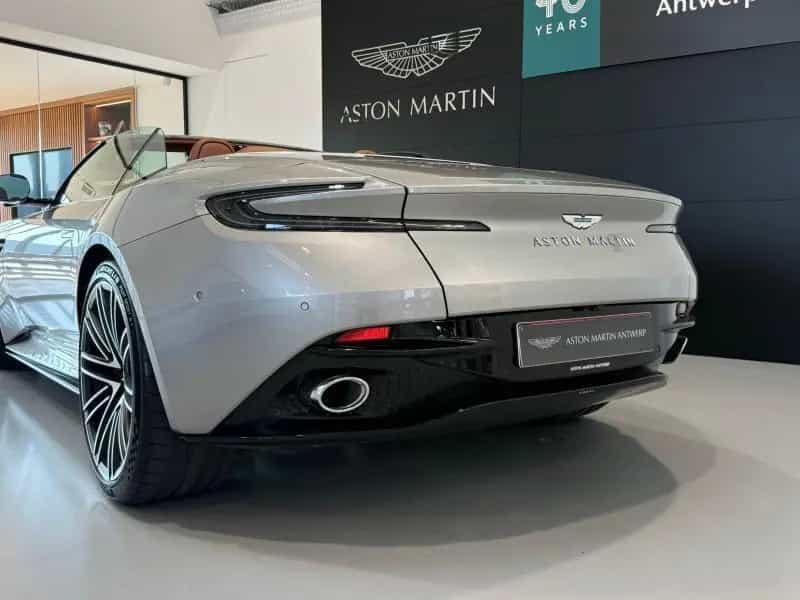 Aston Martin DB12 Volante 07/2025-photo-3