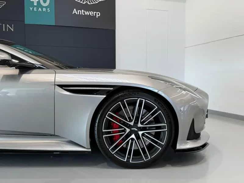 Aston Martin DB12 Volante 07/2025-photo-7