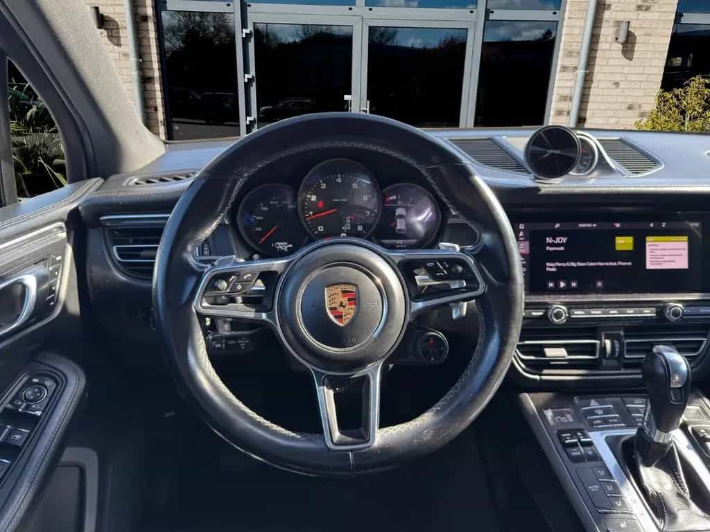 Porsche Macan 07/2019-photo-11