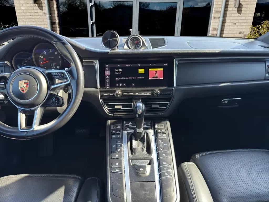 Porsche Macan 07/2019-photo-14