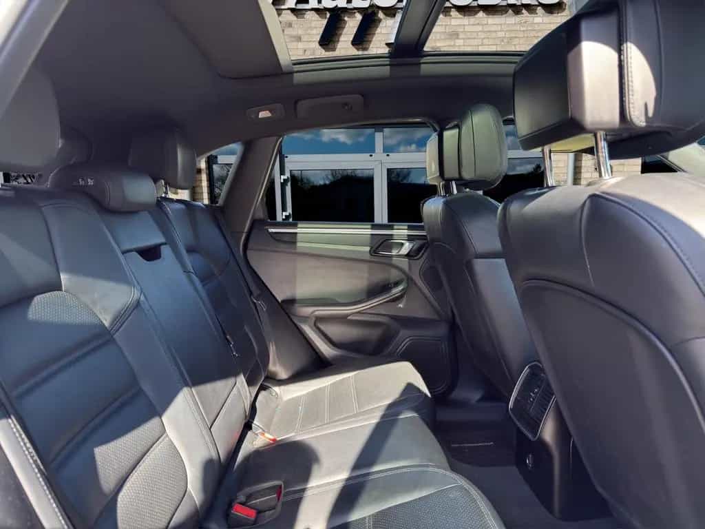 Porsche Macan 07/2019-photo-18