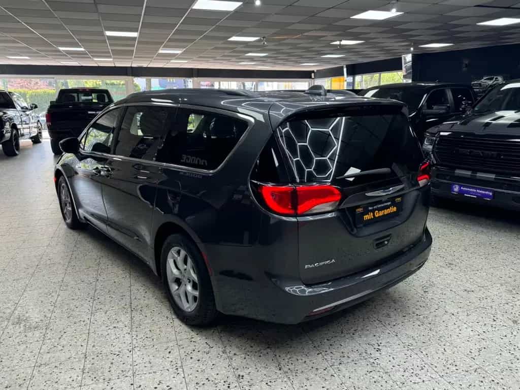 Chrysler Pacifica 3.6 V6 / Kamera / 8 Sitzer / TÜV NEU 10/2018-photo-10
