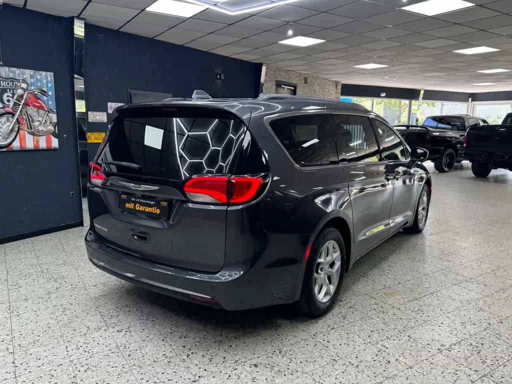 Chrysler Pacifica 3.6 V6 / Kamera / 8 Sitzer / TÜV NEU 10/2018-photo-13