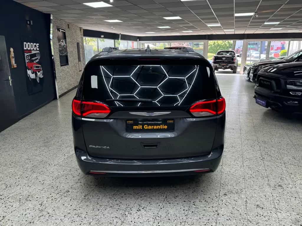 Chrysler Pacifica 3.6 V6 / Kamera / 8 Sitzer / TÜV NEU 10/2018-photo-15