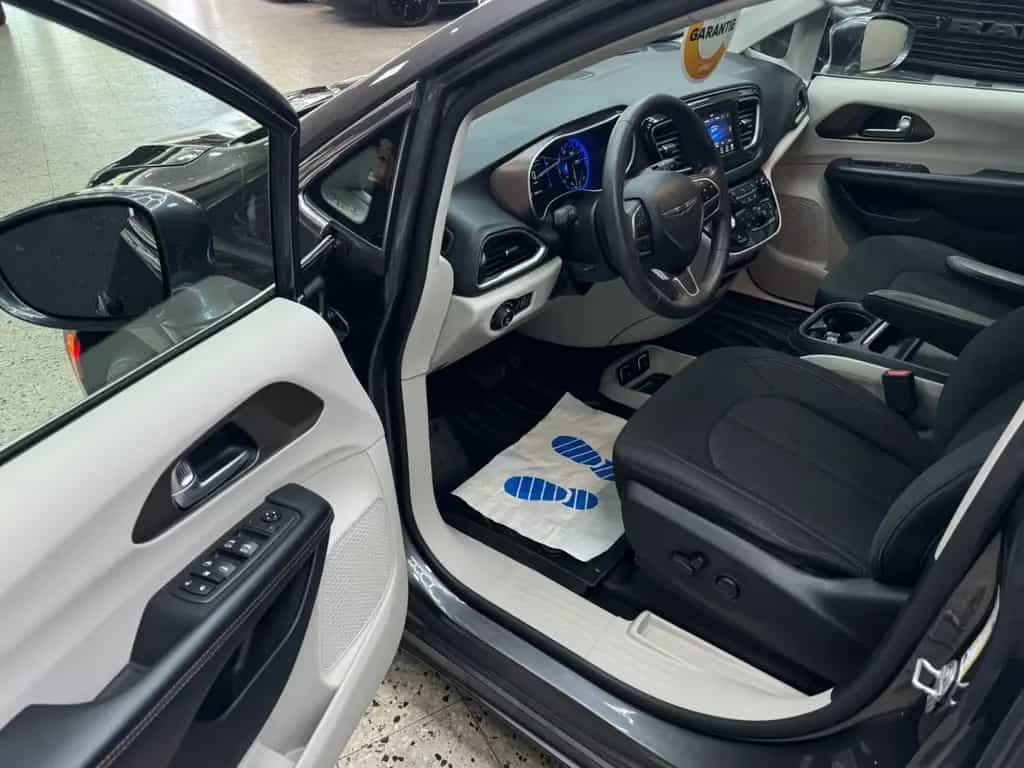 Chrysler Pacifica 3.6 V6 / Kamera / 8 Sitzer / TÜV NEU 10/2018-photo-19
