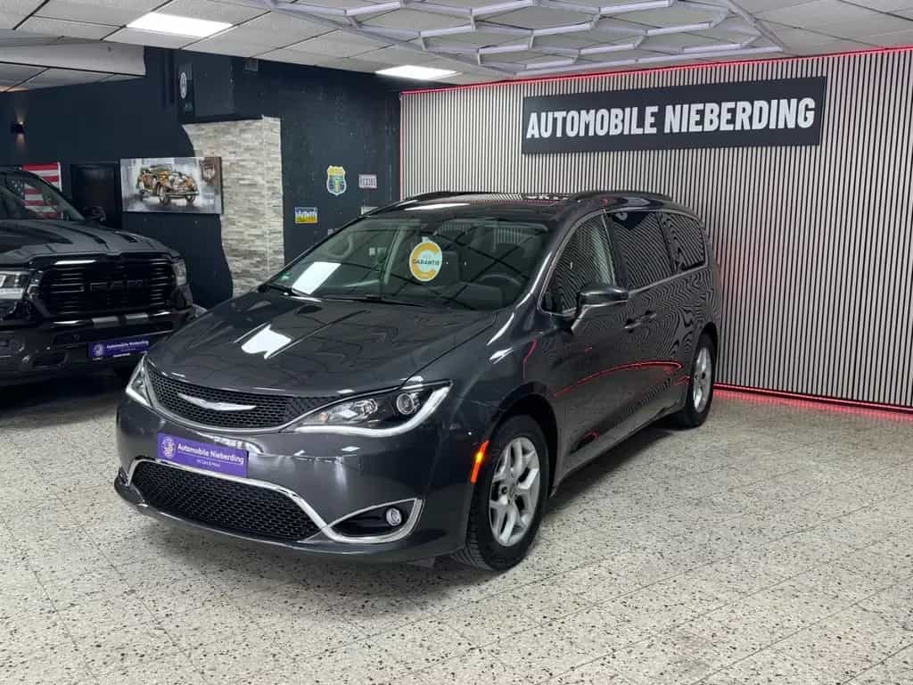 Chrysler Pacifica 3.6 V6 / Kamera / 8 Sitzer / TÜV NEU 10/2018-photo-4
