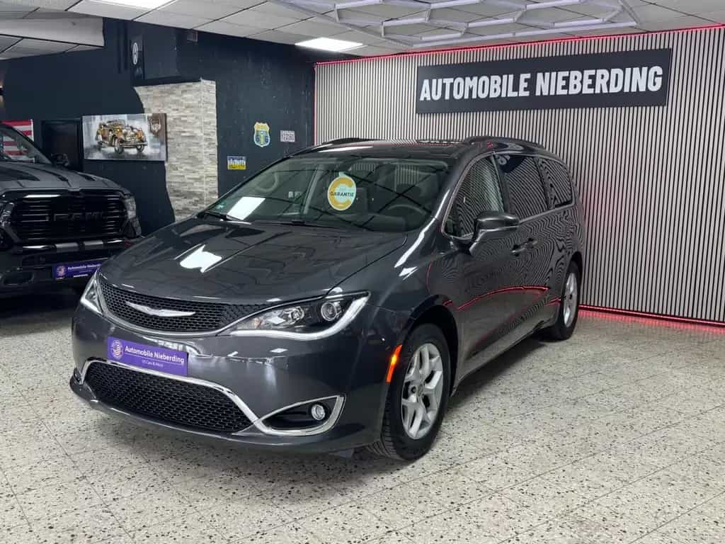 Chrysler Pacifica 3.6 V6 / Kamera / 8 Sitzer / TÜV NEU 10/2018-photo-5