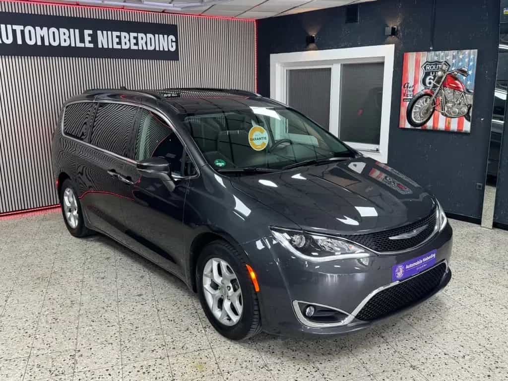 Chrysler Pacifica 3.6 V6 / Kamera / 8 Sitzer / TÜV NEU 10/2018-photo-6