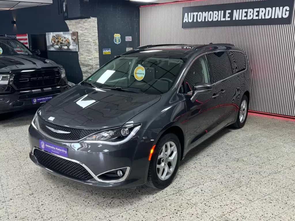 Chrysler Pacifica 3.6 V6 / Kamera / 8 Sitzer / TÜV NEU 10/2018-photo-7