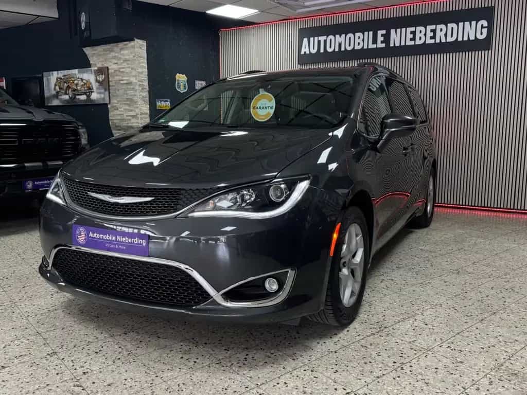 Chrysler Pacifica 3.6 V6 / Kamera / 8 Sitzer / TÜV NEU 10/2018-photo-9