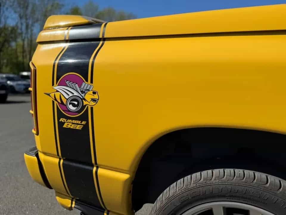 Dodge RAM 5.7 V8 HEMI Single Cab ShortBed Rumble Bee 05/2004-photo-17