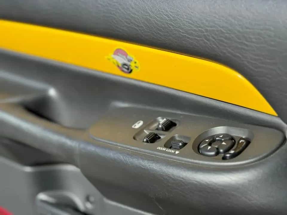 Dodge RAM 5.7 V8 HEMI Single Cab ShortBed Rumble Bee 05/2004-photo-9