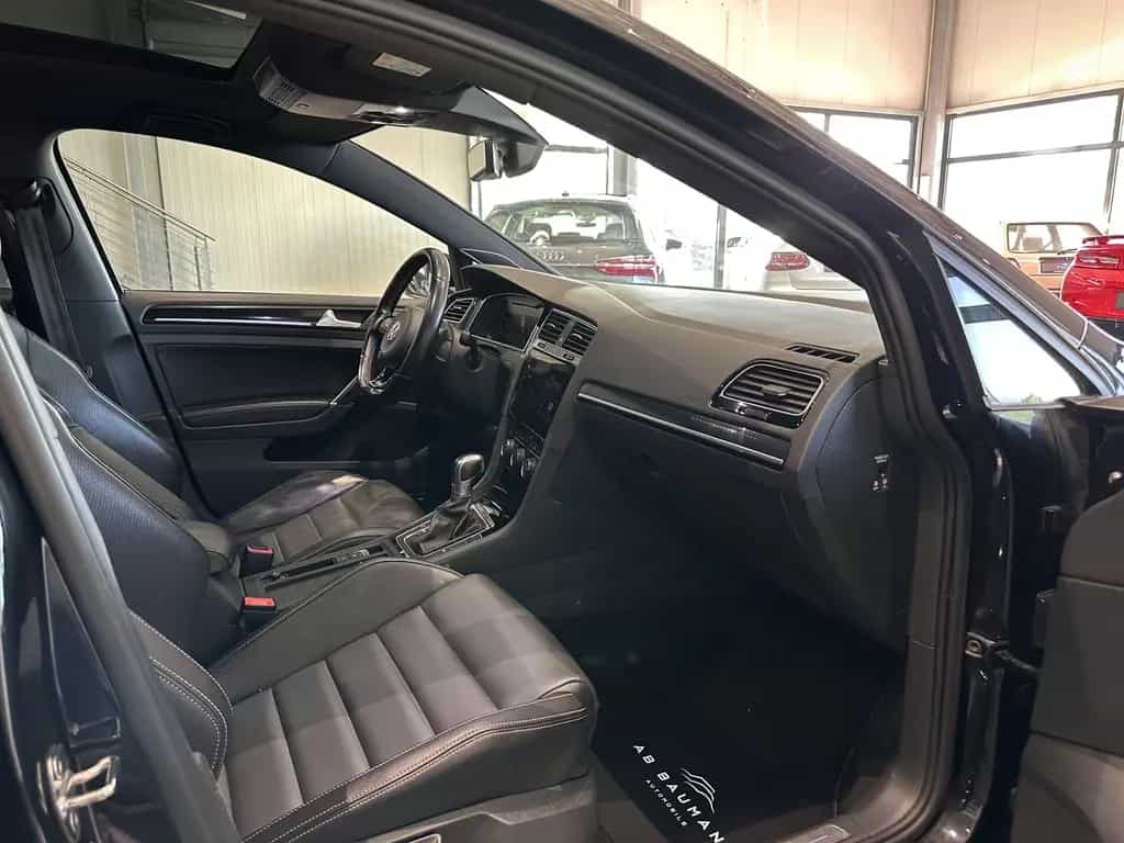 Volkswagen Golf R *AKRAPOVIC, PANO, DYNAUDIO, H&R, RFK, ACC 07/2019-photo-25