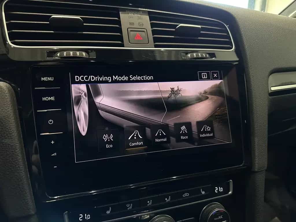 Volkswagen Golf R *AKRAPOVIC, PANO, DYNAUDIO, H&R, RFK, ACC 07/2019-photo-32
