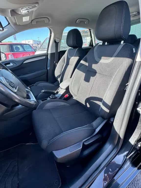 Citroën C4 Lim. Selection 1.2 Pure Tech-Apple CarPlay 06/2017-photo-16
