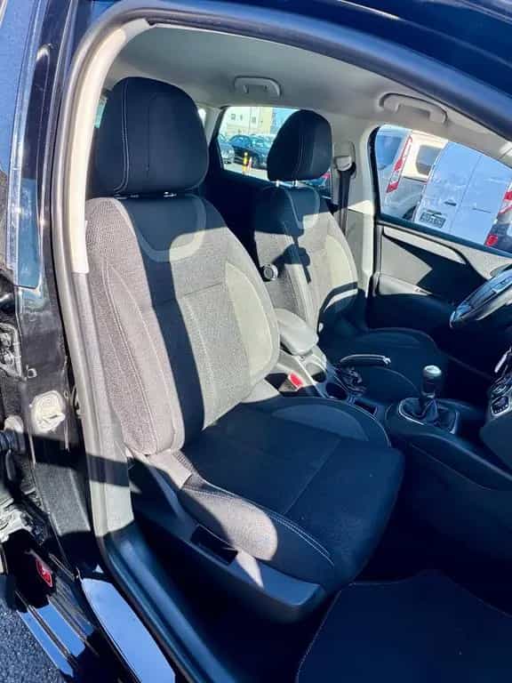 Citroën C4 Lim. Selection 1.2 Pure Tech-Apple CarPlay 06/2017-photo-19