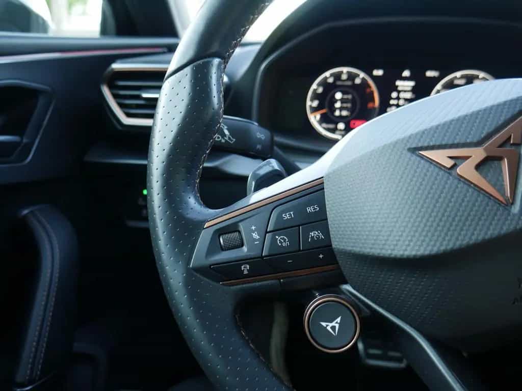Cupra Leon Sportstourer 2.0 TSI VZ 4Drive NAVI ACC LED 01/2023-photo-16