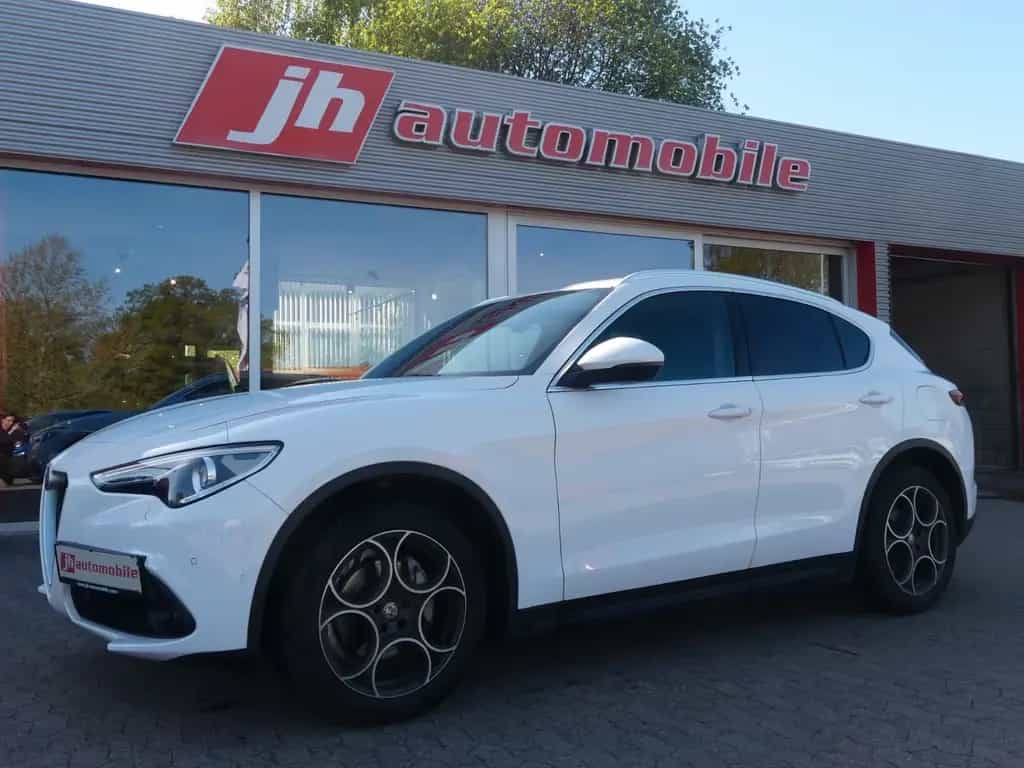 Alfa Romeo Stelvio Business Q4 Leder*Kamera*ACC 09/2020-photo-0