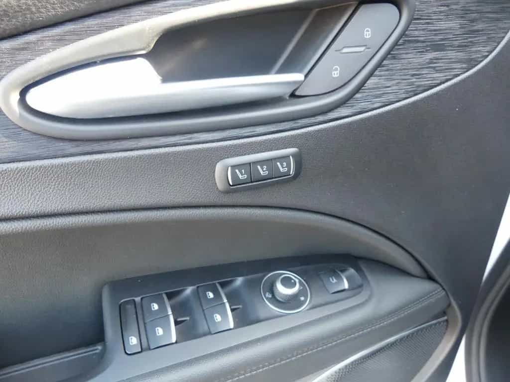 Alfa Romeo Stelvio Business Q4 Leder*Kamera*ACC 09/2020-photo-13