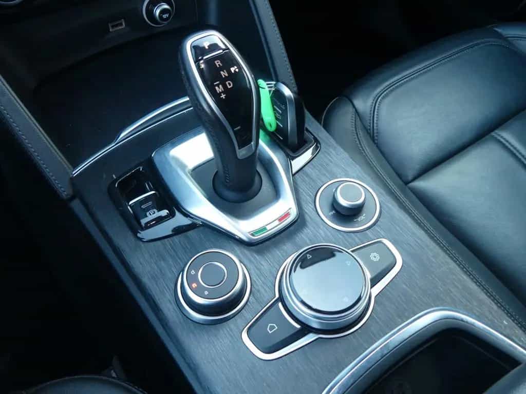 Alfa Romeo Stelvio Business Q4 Leder*Kamera*ACC 09/2020-photo-21