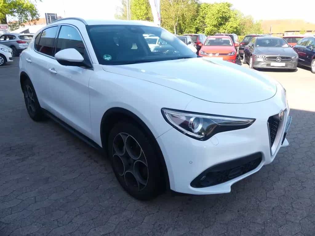 Alfa Romeo Stelvio Business Q4 Leder*Kamera*ACC 09/2020-photo-6