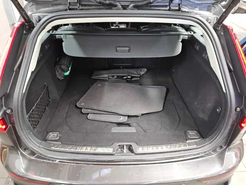 Volvo V60 B4 D Plus Dark Leder Navi LED Shz PDC 01/2023-photo-11