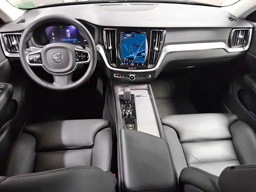Volvo V60 B4 D Plus Dark Leder Navi LED Shz PDC 01/2023-photo-4