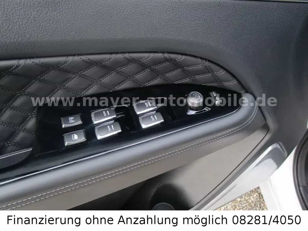 Ssangyong REXTON 2.2 Sapphire 4WD*LED*360*AHK*Nappa*ACC* 04/2021-photo-28
