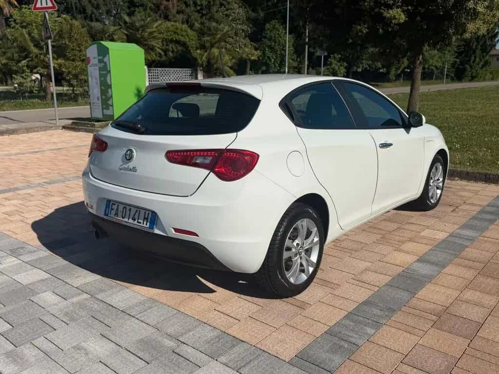 Alfa Romeo Giulietta 1.6 JTDm-2 120 CV Distincti 07/2015-photo-8