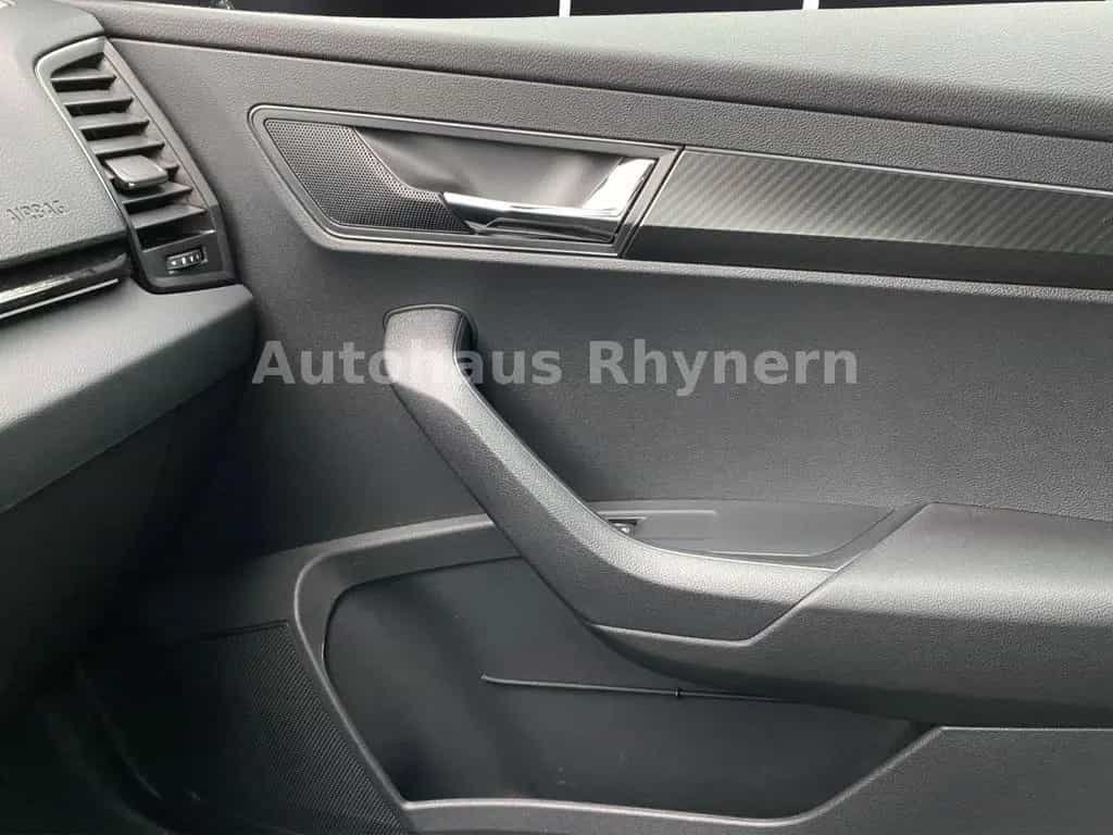 Skoda Karoq Sportline 1.5 TSI 110 kW 7-Gang DSG 03/2022-photo-46