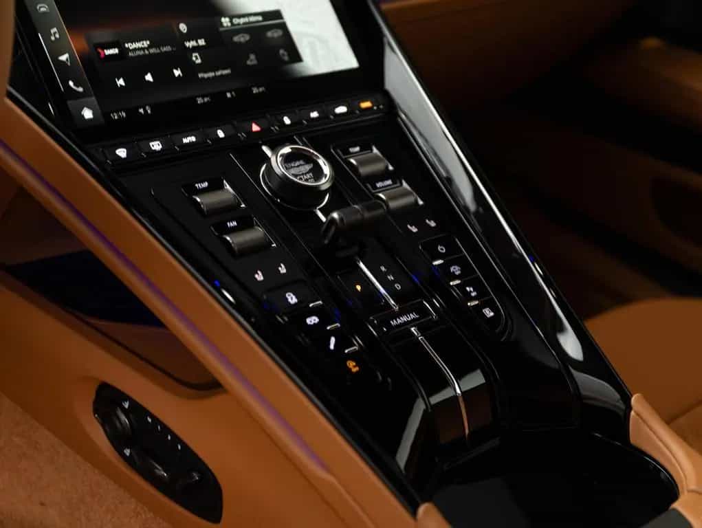 Aston Martin DB12 4.0 V8 null-photo-13