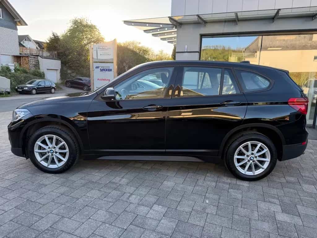 BMW X1 sDrive 18 i Advantage*1.Hand*Navi*SHZ*PDC* 09/2019-photo-3