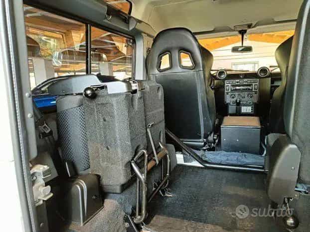 Land Rover Defender 90 2.4 123cv TD4 07/2007-photo-12