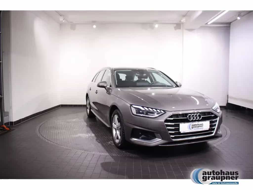 Audi A4 Avant 40 TFSI Advanced PDC SHZ NAVI ACC LED 08/2021-photo-4