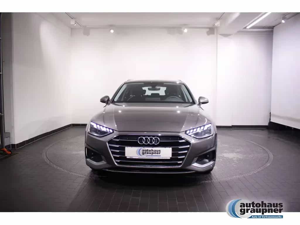 Audi A4 Avant 40 TFSI Advanced PDC SHZ NAVI ACC LED 08/2021-photo-5