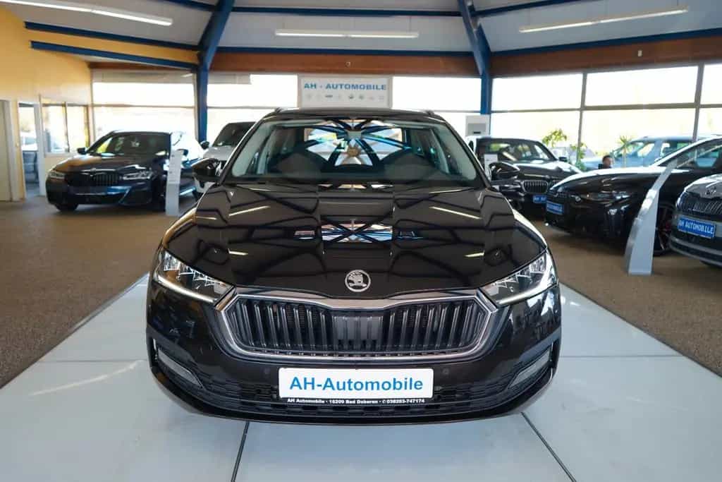 Skoda Octavia Combi Ambition XENON / NAVI / PDC 03/2023-photo-4
