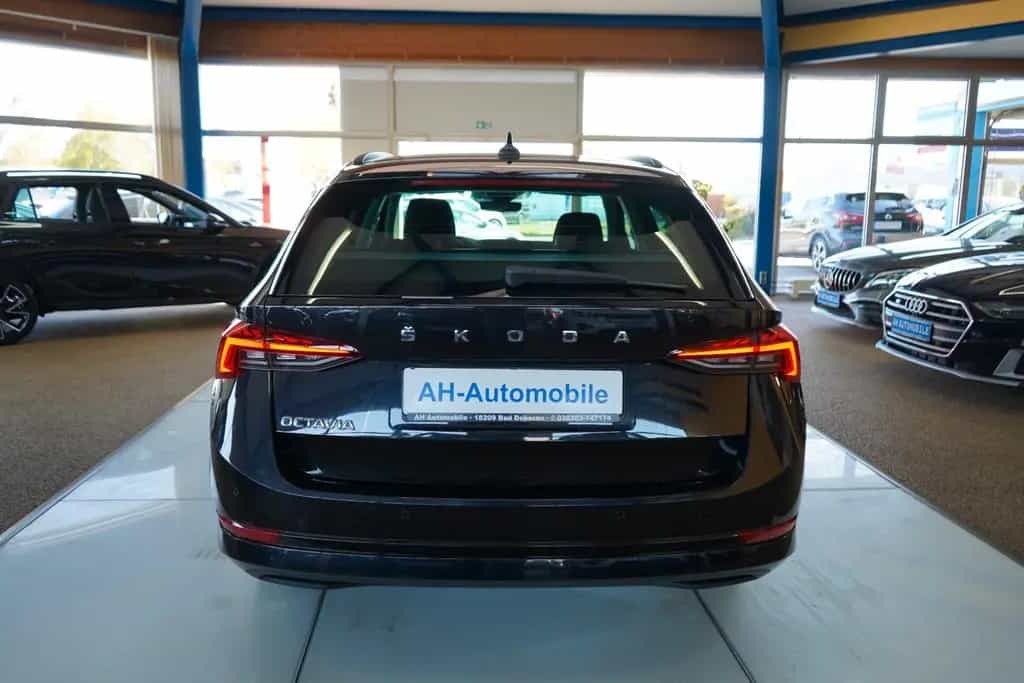 Skoda Octavia Combi Ambition XENON / NAVI / PDC 03/2023-photo-5