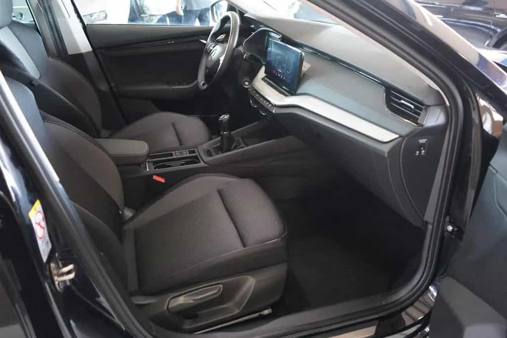 Skoda Octavia Combi Ambition XENON / NAVI / PDC 03/2023-photo-7