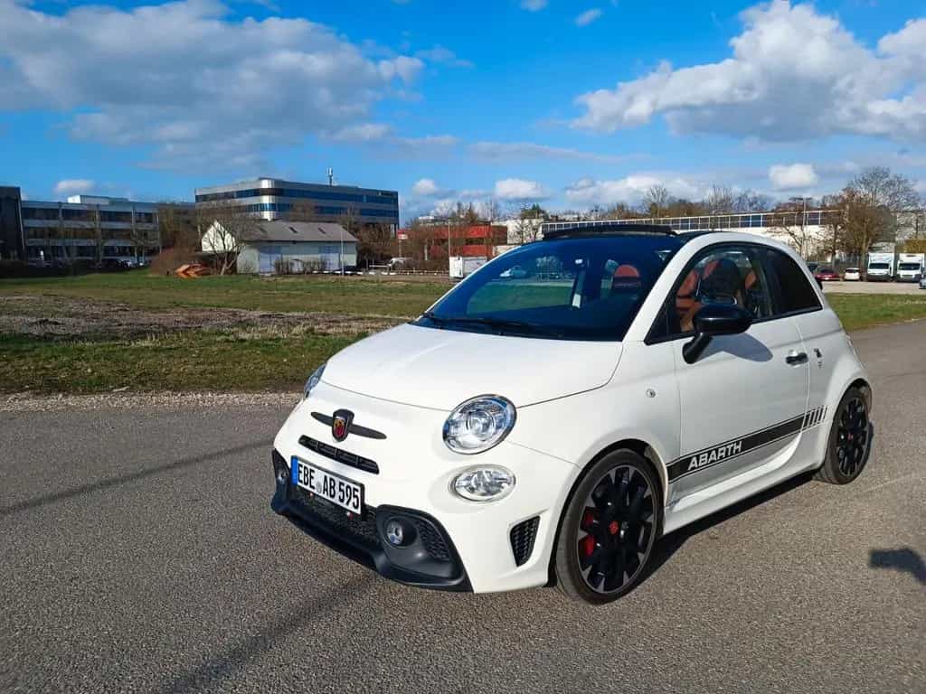 Abarth 595 Competizione *Service Neu * Navigation Beats 12/2016-photo-41
