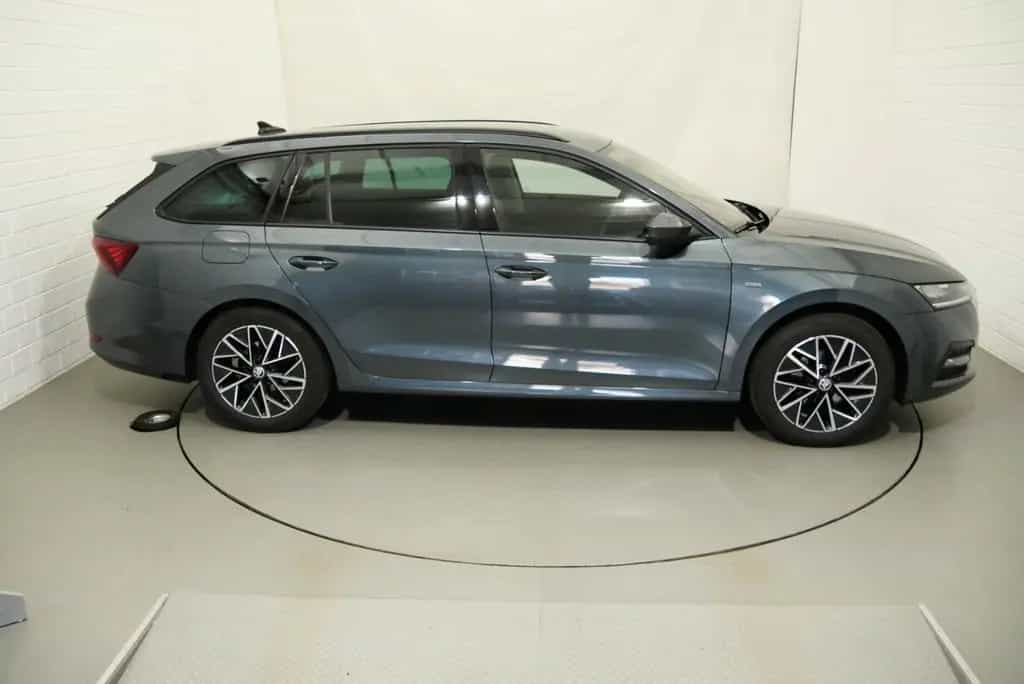 Skoda Octavia Combi Clever 1.5 TSI beh. WSS AHZV 09/2021-photo-3