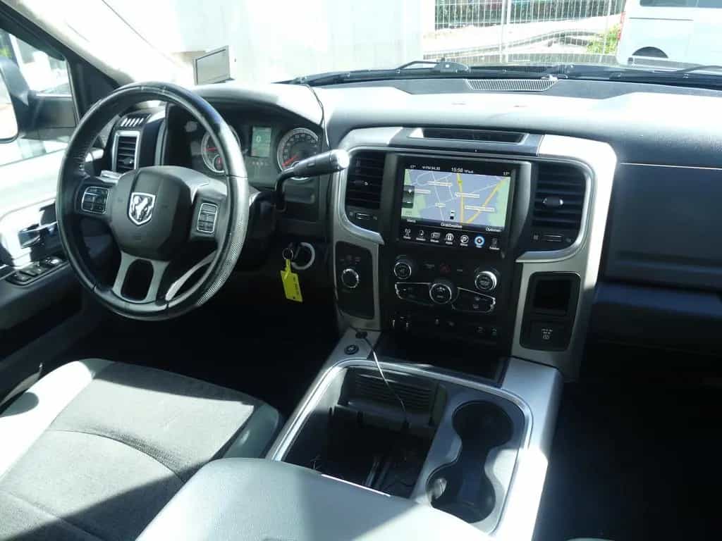 Dodge RAM 1500 6.4 Hemi Big Horn LPG NAVI/KAM/AHK 02/2017-photo-1