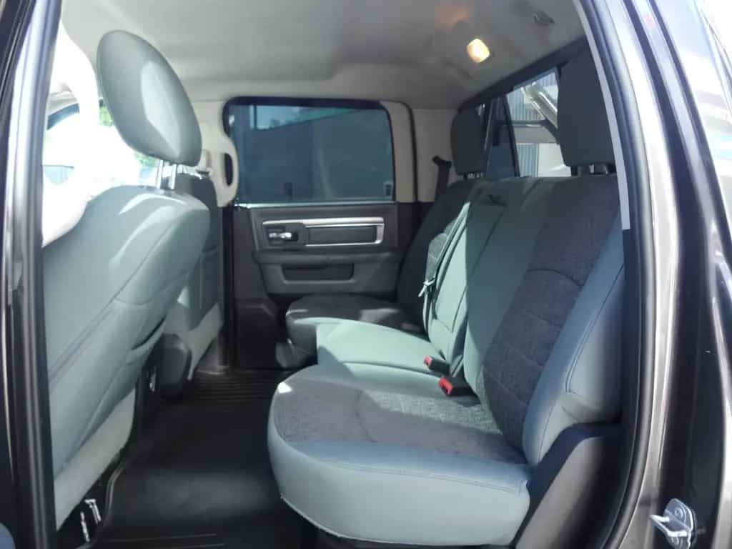 Dodge RAM 1500 6.4 Hemi Big Horn LPG NAVI/KAM/AHK 02/2017-photo-12