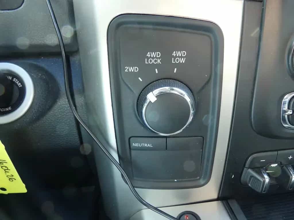 Dodge RAM 1500 6.4 Hemi Big Horn LPG NAVI/KAM/AHK 02/2017-photo-14
