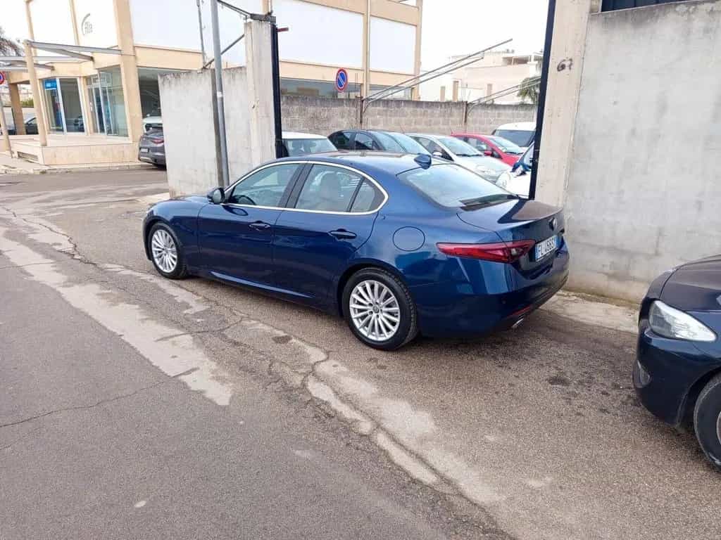 Alfa Romeo Giulia 2.2 Turbodiesel 150 CV Super 10/2017-photo-2