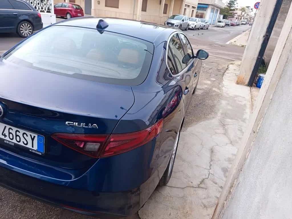 Alfa Romeo Giulia 2.2 Turbodiesel 150 CV Super 10/2017-photo-4