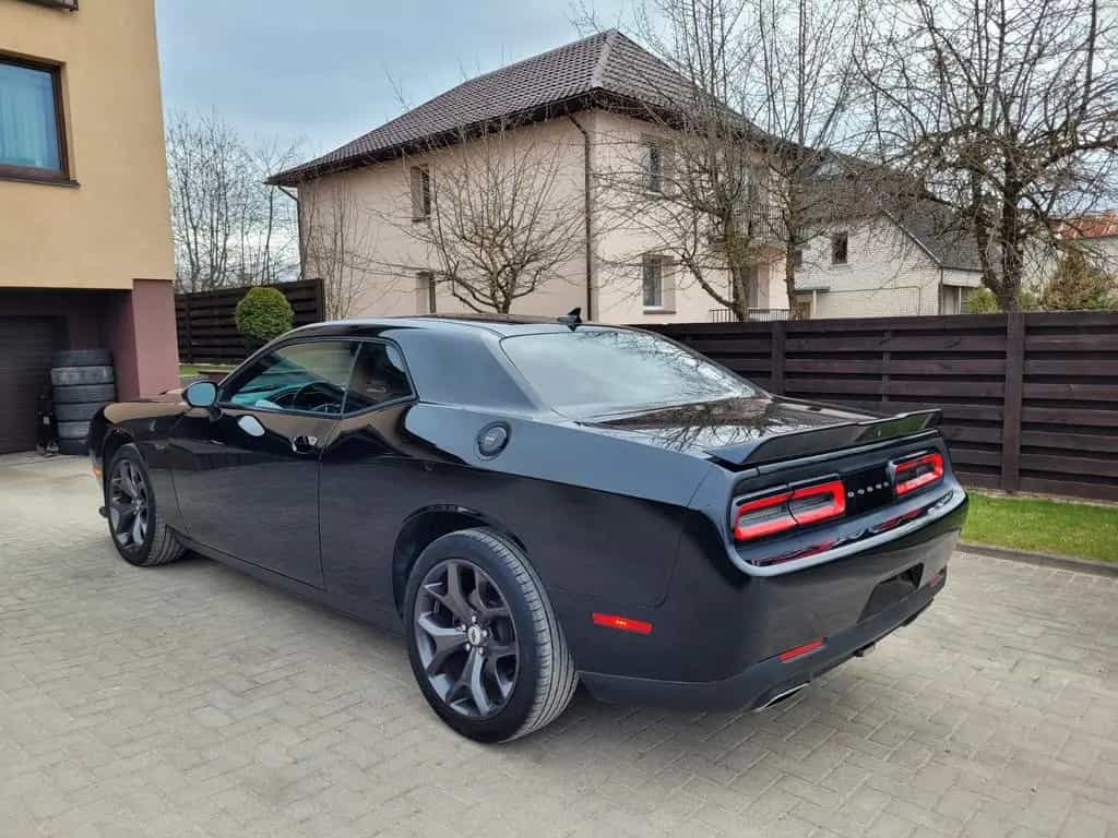 Dodge Challenger 11/2019-photo-2