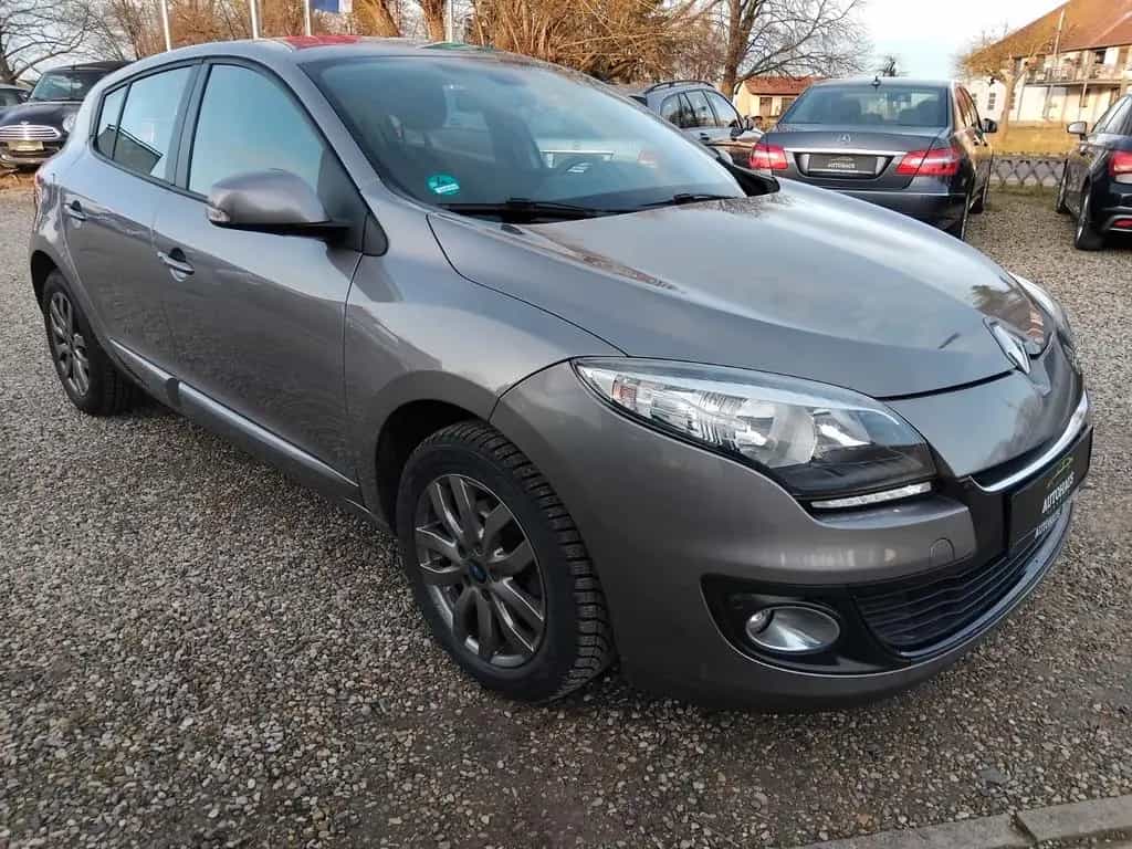 Renault Megane III Lim. + NAVI + SHZ + PDC + TÜV + 11/2013-photo-15