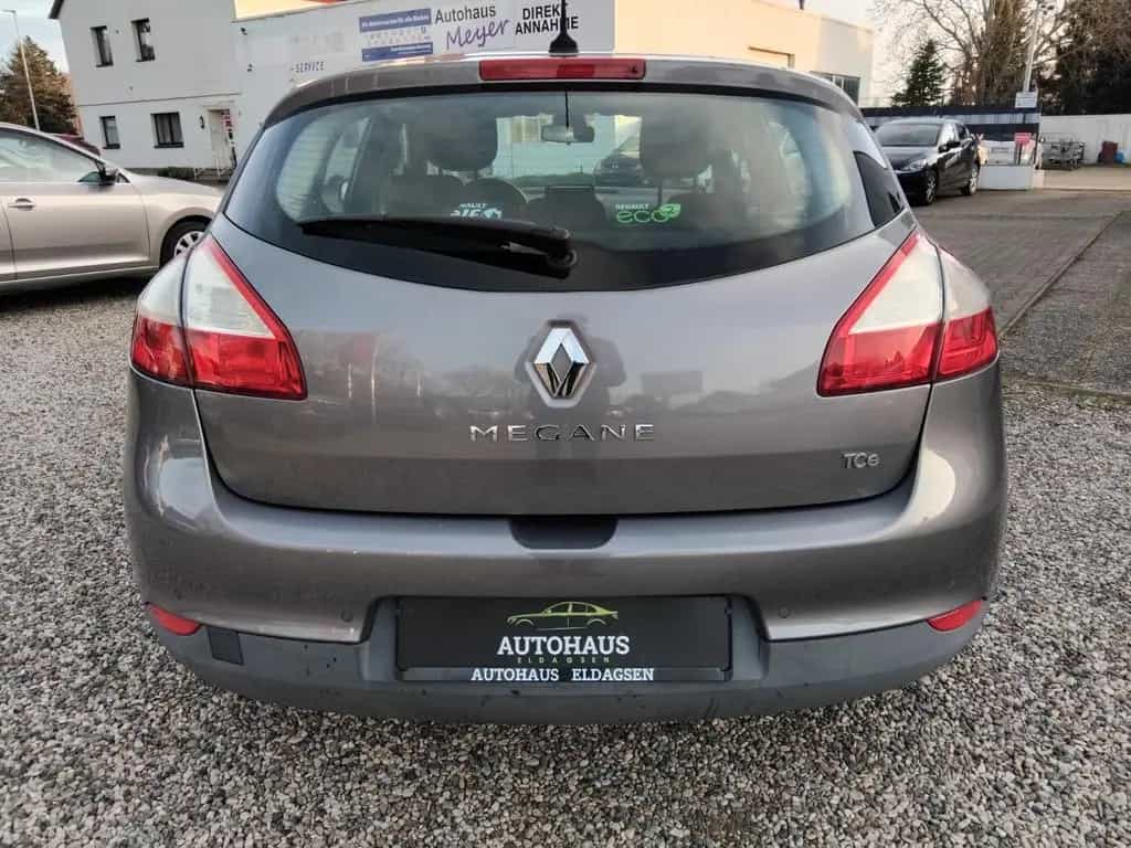 Renault Megane III Lim. + NAVI + SHZ + PDC + TÜV + 11/2013-photo-2