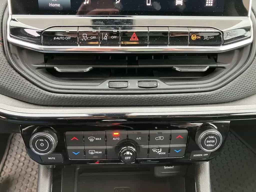 Jeep Compass 1.5 Night Eagle Automatik*Carplay 11/2023-photo-12