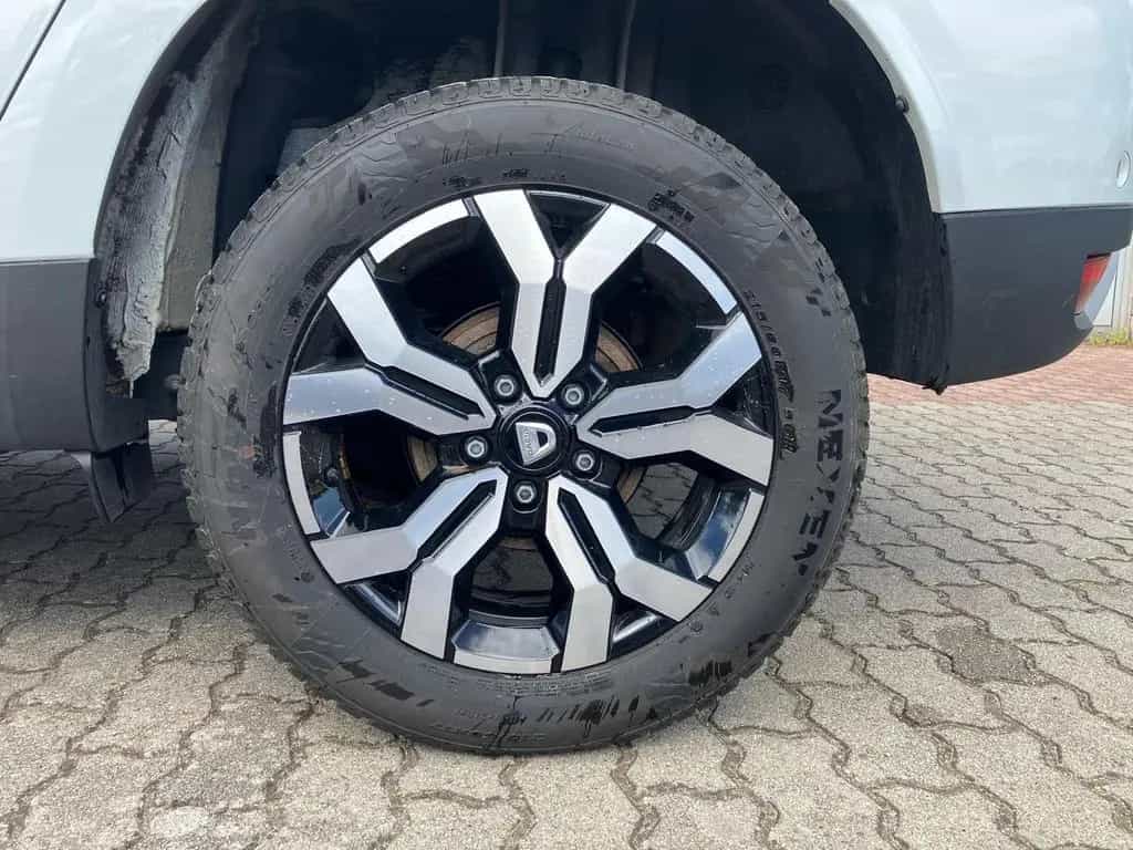 Dacia Duster 150PS Klimaautomatik Kamera Automatik 08/2022-photo-17